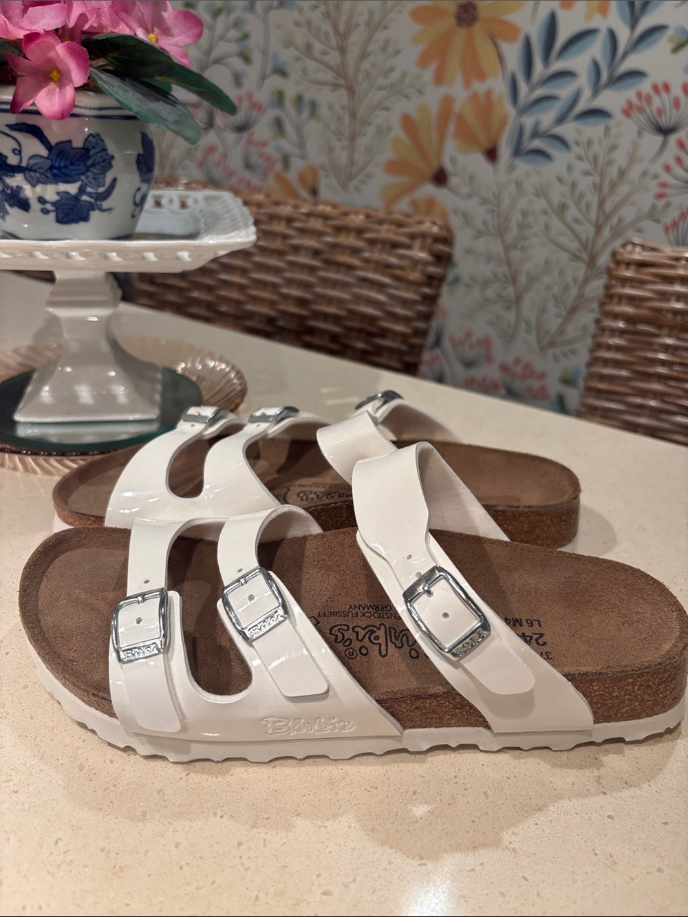 Birki Birkenstock White Glossy Triple Strap Sandal - Size 37 (6.5 - 7)